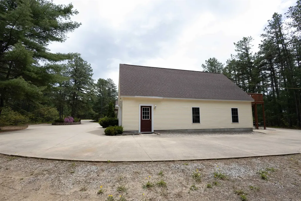 334 Silver Pine Lane Tamworth NH 03886