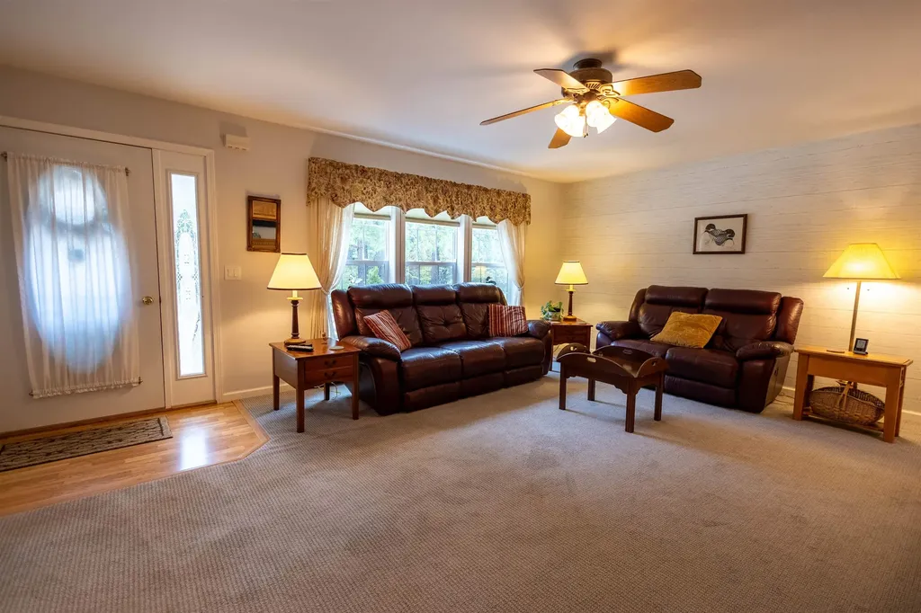 334 Silver Pine Lane Tamworth NH 03886