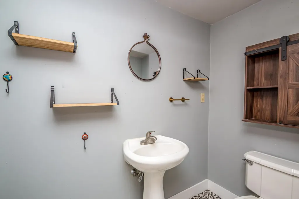 253 Cleveland Hill Road Tamworth NH 03886