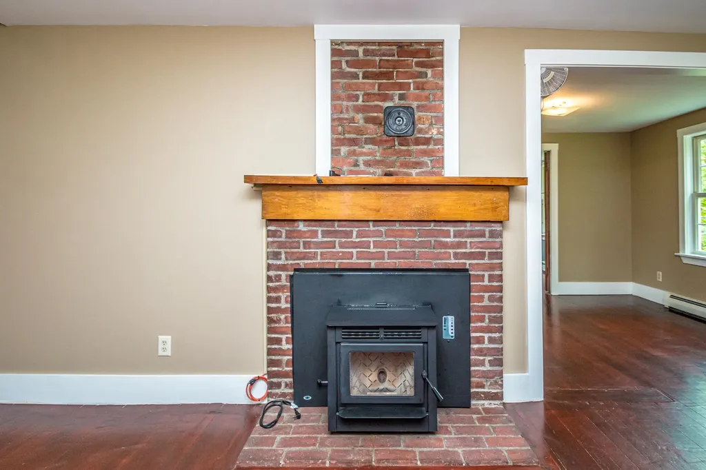 253 Cleveland Hill Road Tamworth NH 03886