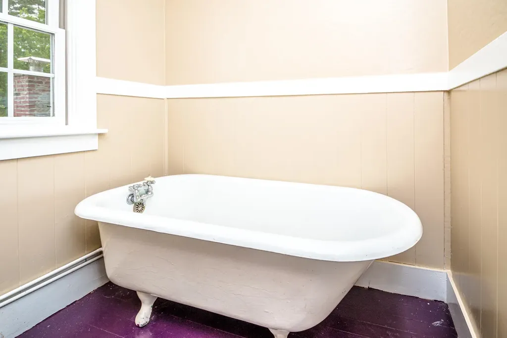 253 Cleveland Hill Road Tamworth NH 03886