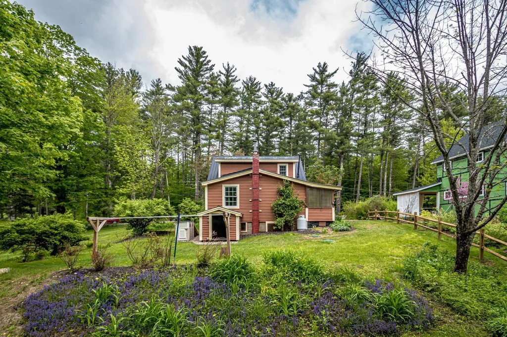 253 Cleveland Hill Road Tamworth NH 03886
