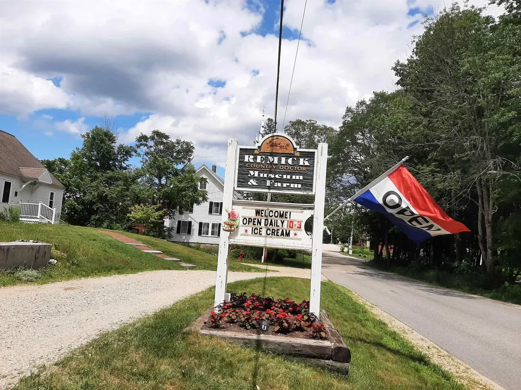 253 Cleveland Hill Road Tamworth NH 03886
