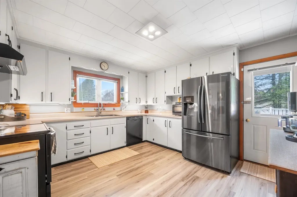 1 Sparrow Drive Barre Town VT 05641