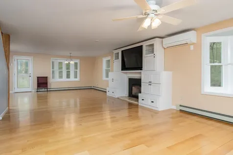 111 Shore Drive Henniker NH 03242