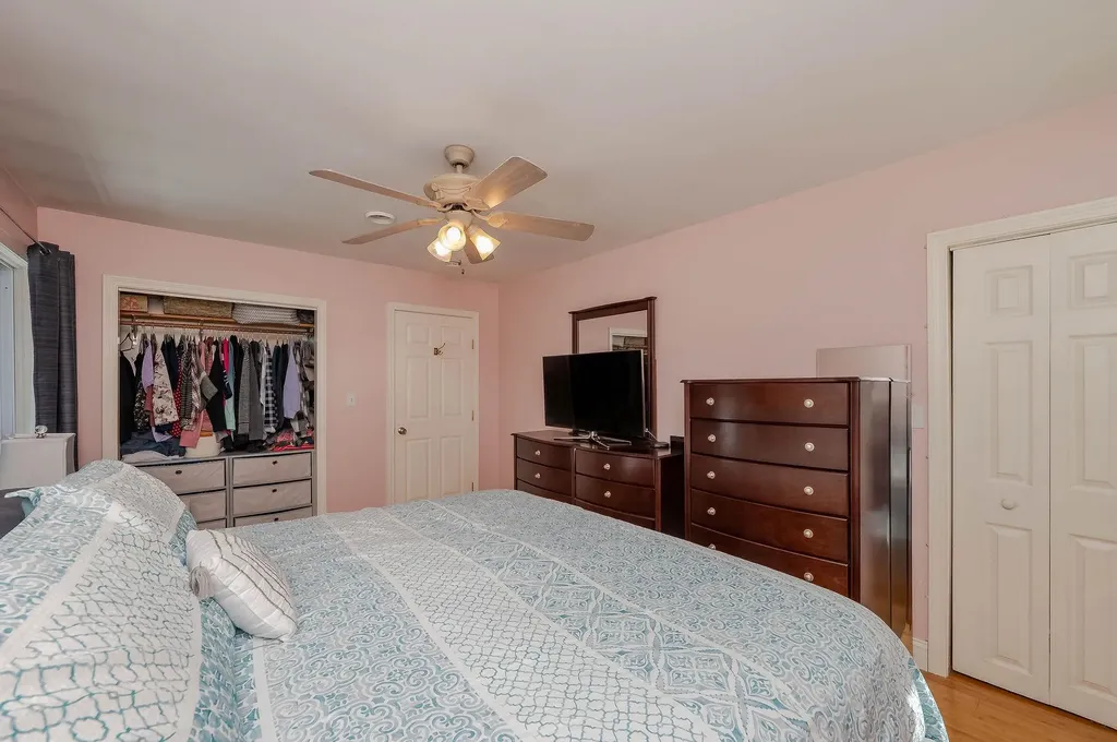 54 Mill Road Kingston NH 03848