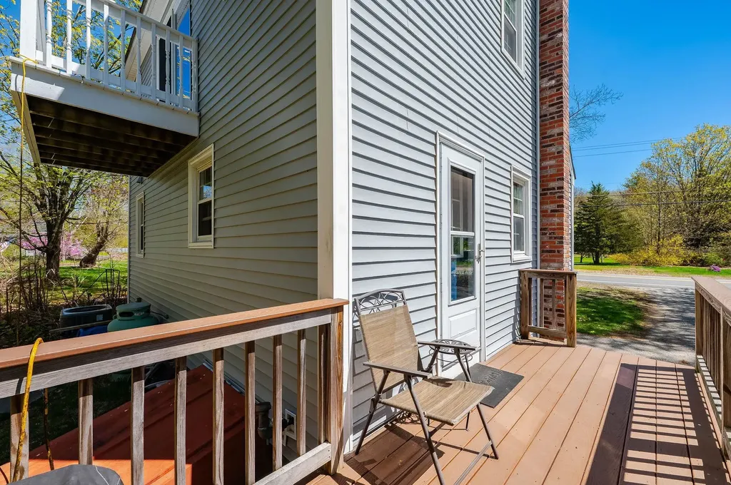 54 Mill Road Kingston NH 03848