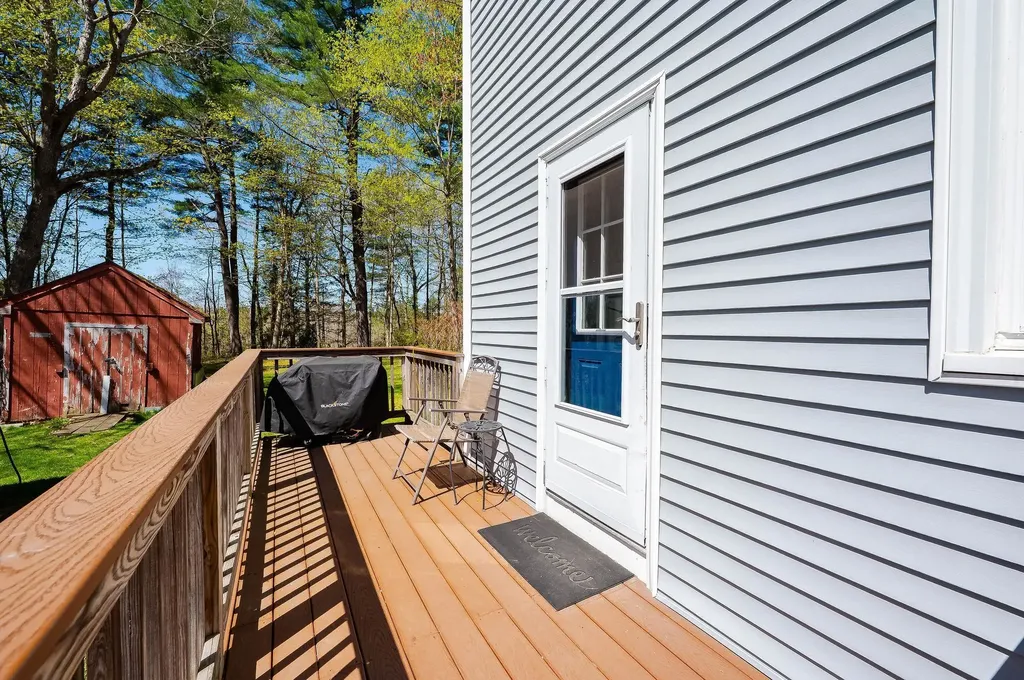 54 Mill Road Kingston NH 03848