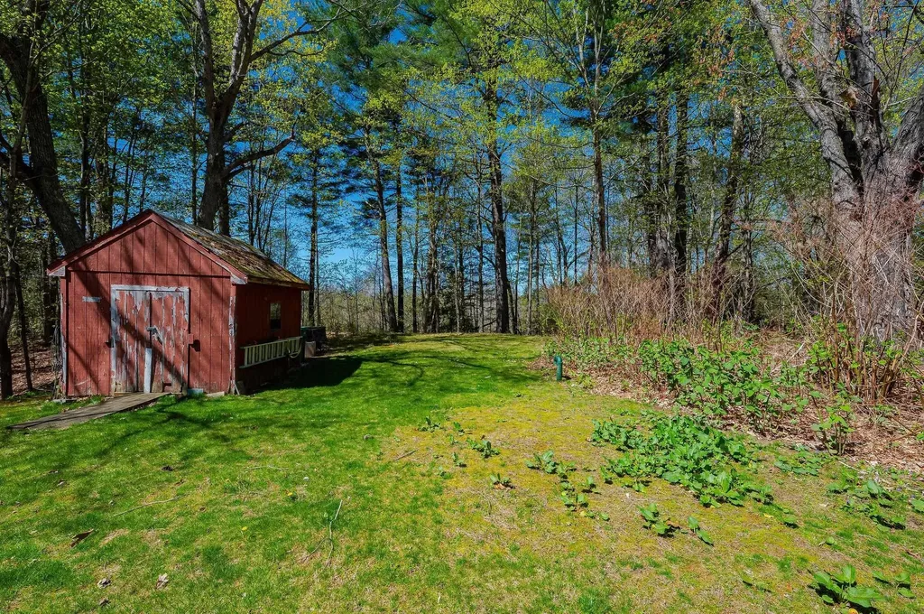 54 Mill Road Kingston NH 03848