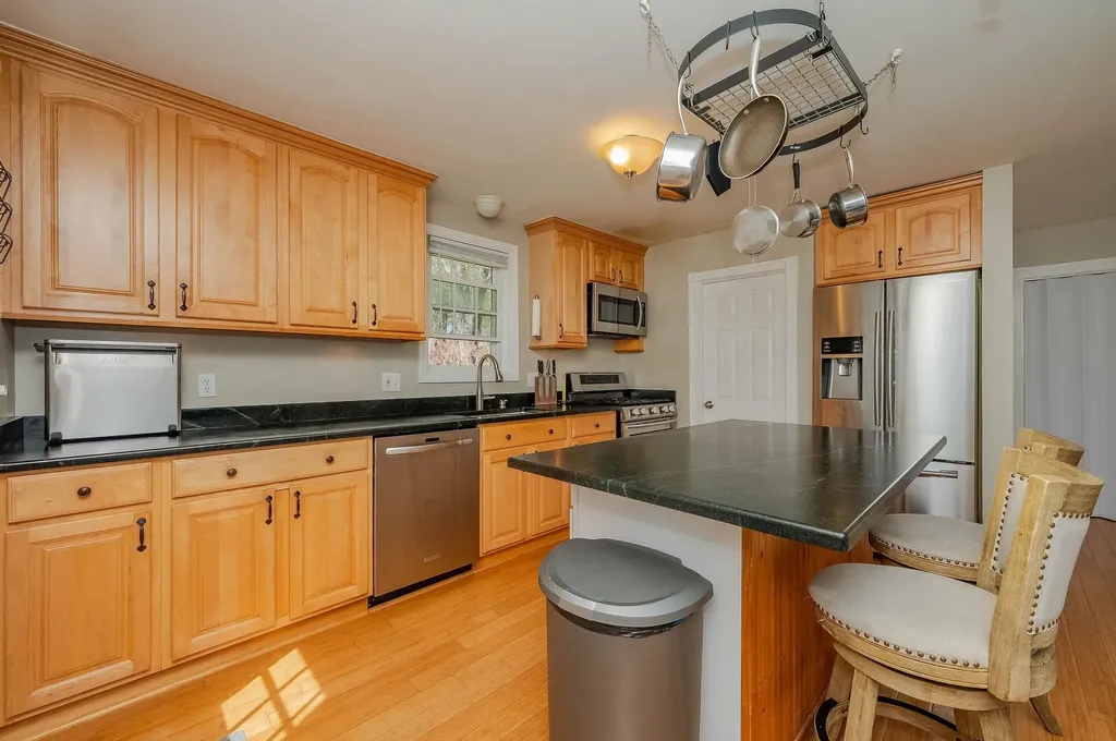 54 Mill Road Kingston NH 03848