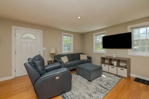 54 Mill Road Kingston NH 03848