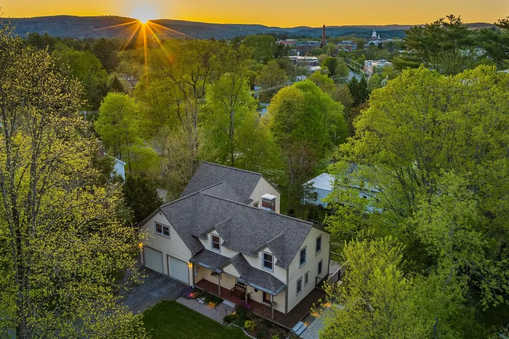 4 O'leary Avenue Hanover NH 03755