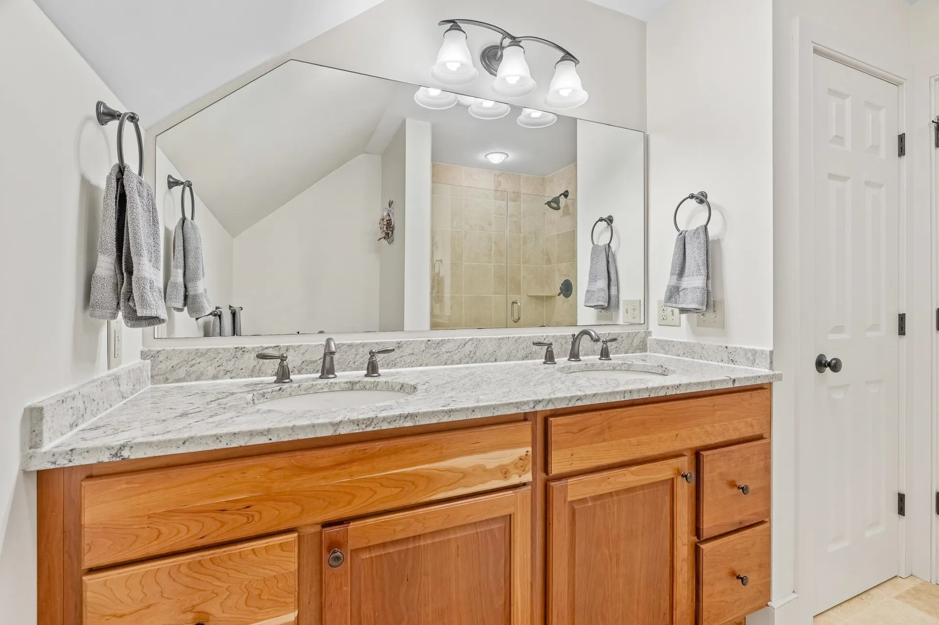 4 O'leary Avenue Hanover NH 03755