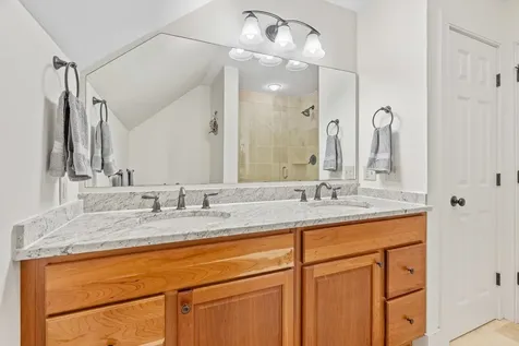 4 O'leary Avenue Hanover NH 03755