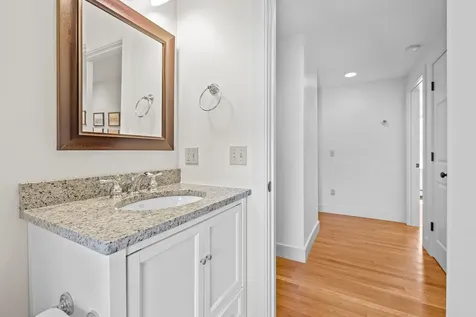 4 O'leary Avenue Hanover NH 03755