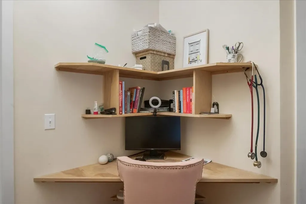 383 Manhattan Drive Burlington VT 05401