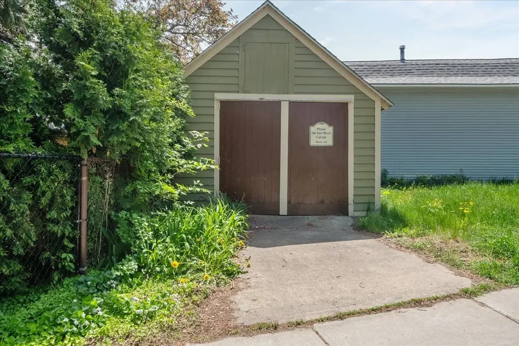 383 Manhattan Drive Burlington VT 05401