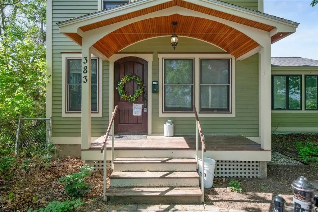 383 Manhattan Drive Burlington VT 05401