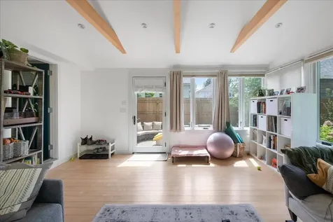 383 Manhattan Drive Burlington VT 05401