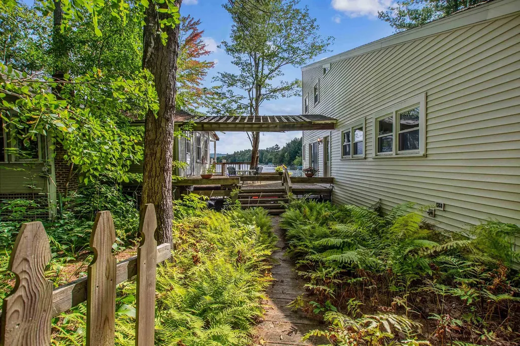 253 Lake Avenue Sunapee NH 03782