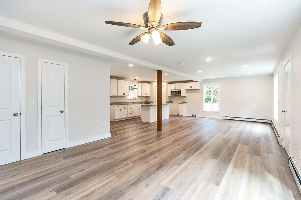 20 West Shore Road Swanzey NH 03446