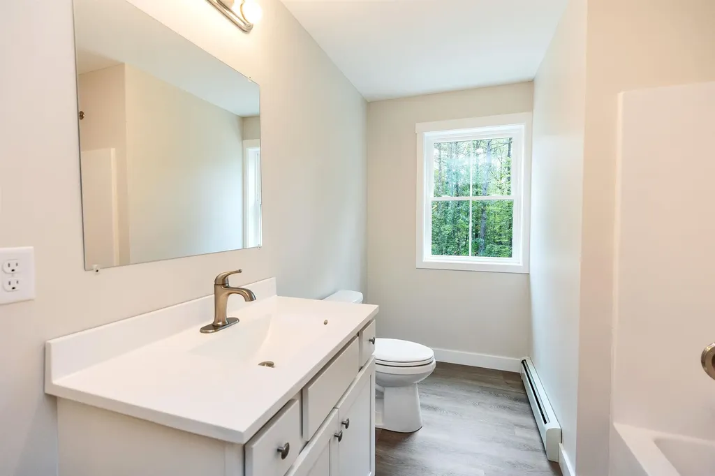 20 West Shore Road Swanzey NH 03446