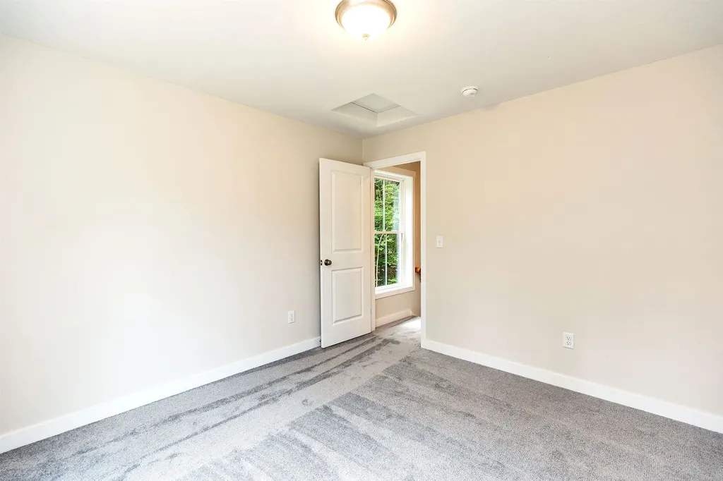 20 West Shore Road Swanzey NH 03446