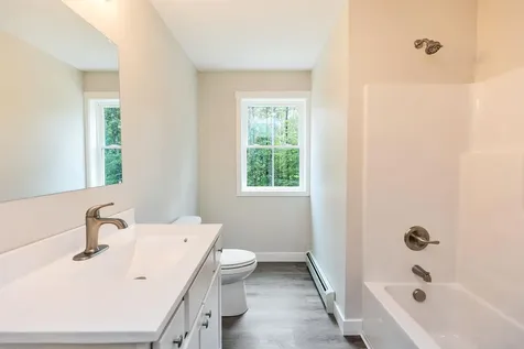 20 West Shore Road Swanzey NH 03446