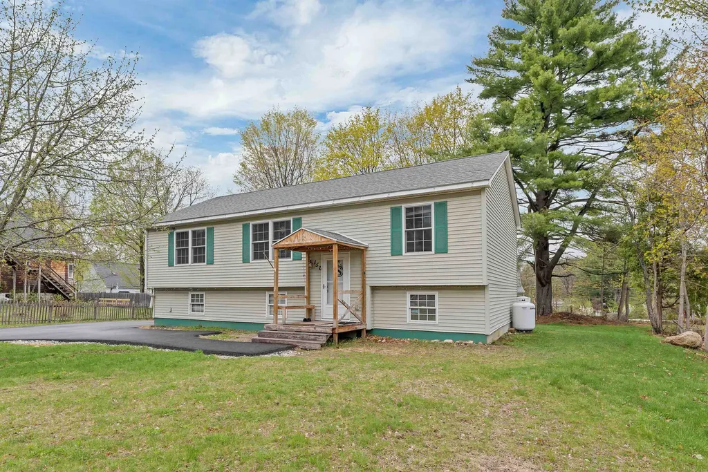 156 East Main Street Conway NH 03818