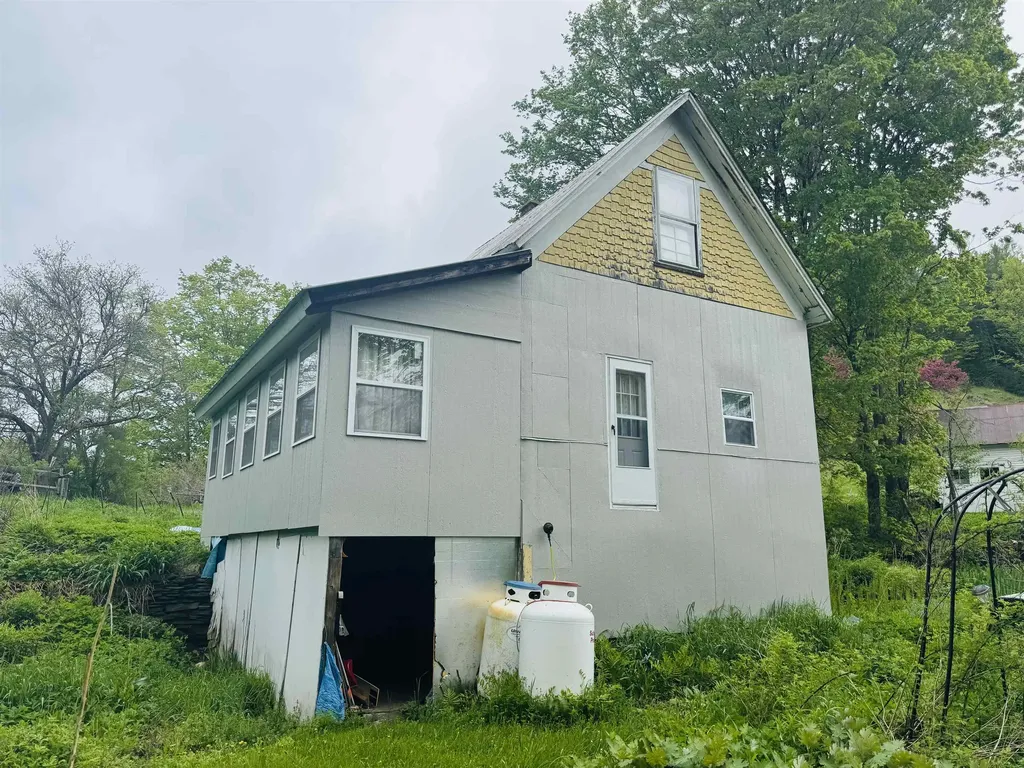 33 Mill Pond Lane Woodbury VT 05681
