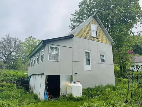 33 Mill Pond Lane Woodbury VT 05681