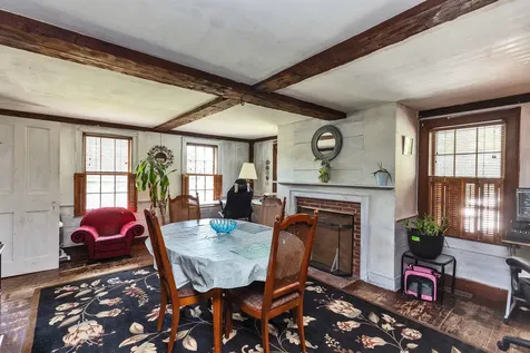 371 Center Road Hillsborough NH 03244