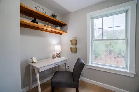 21 Lovering Road North Hampton NH 03862