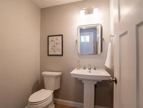 21 Lovering Road North Hampton NH 03862