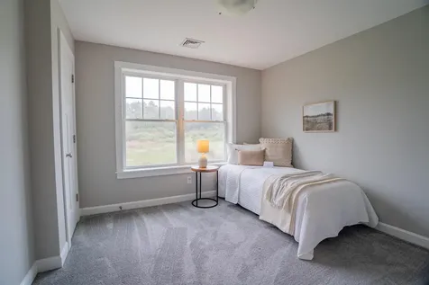 21 Lovering Road North Hampton NH 03862
