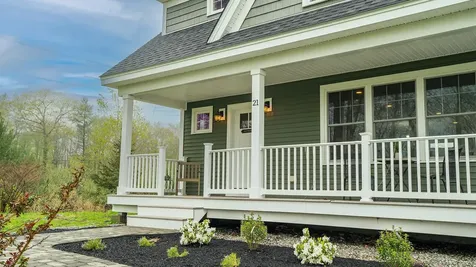 21 Lovering Road North Hampton NH 03862