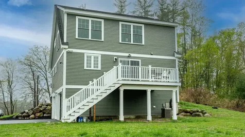 21 Lovering Road North Hampton NH 03862