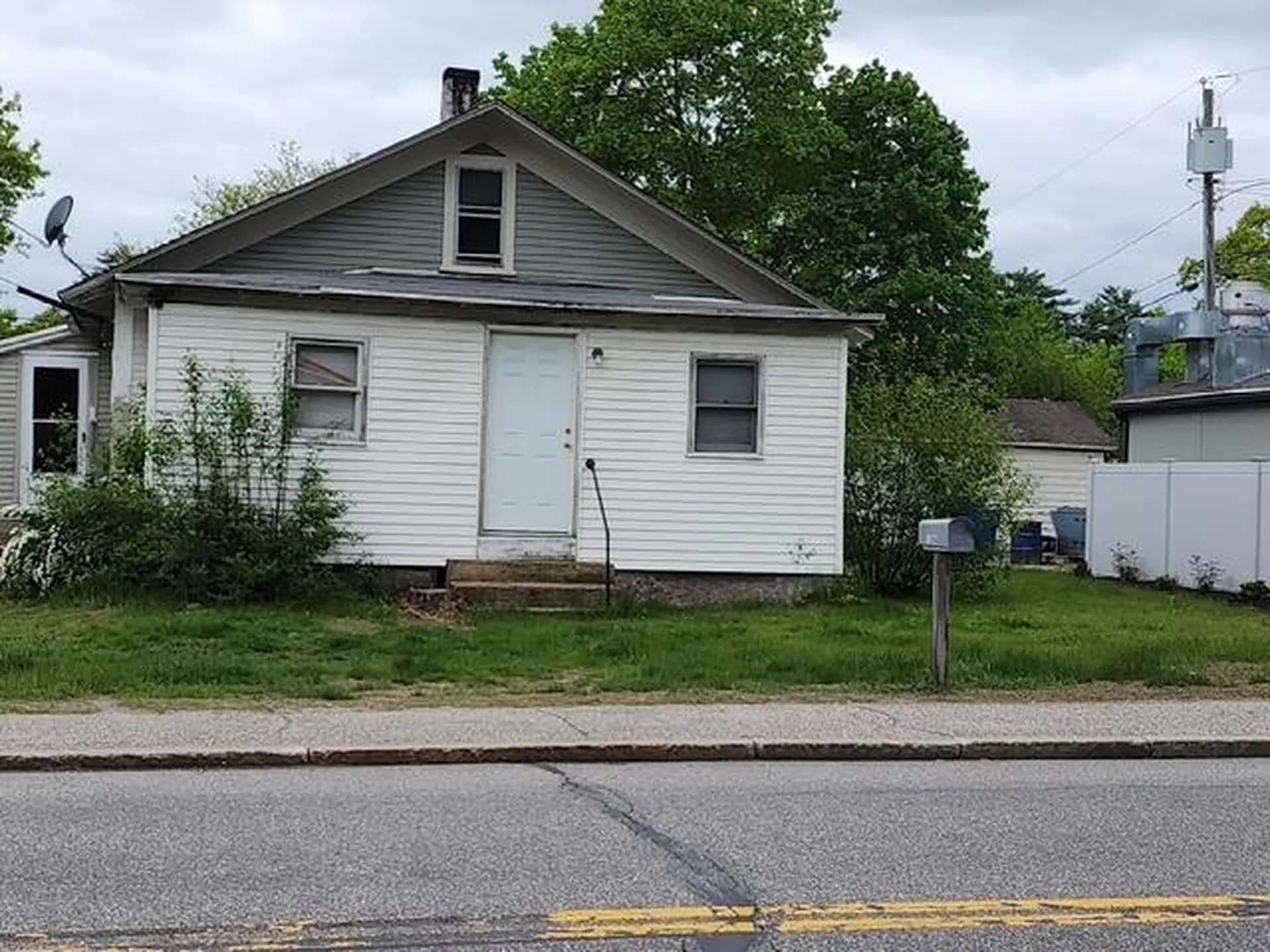 1354 N River Road Manchester NH 03104