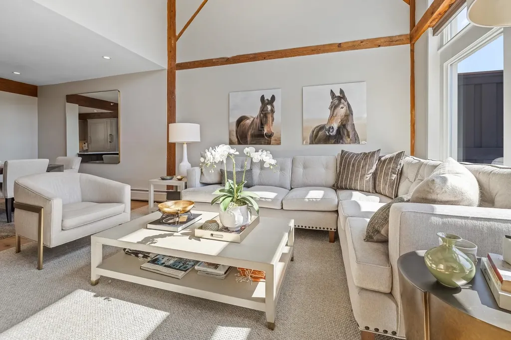 764 Barnumville Road Manchester VT 05255