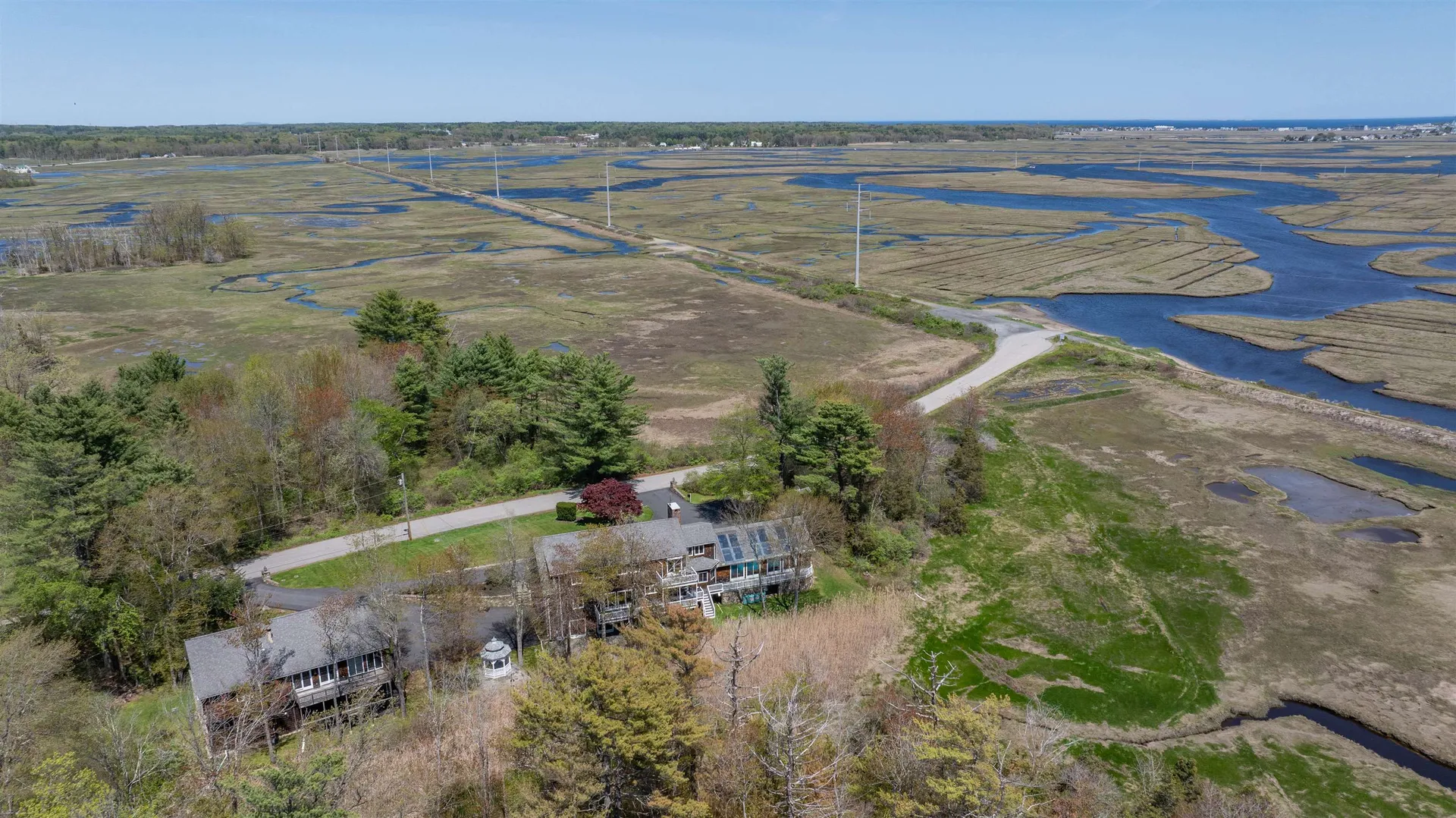 51 Depot Road Hampton Falls NH 03844