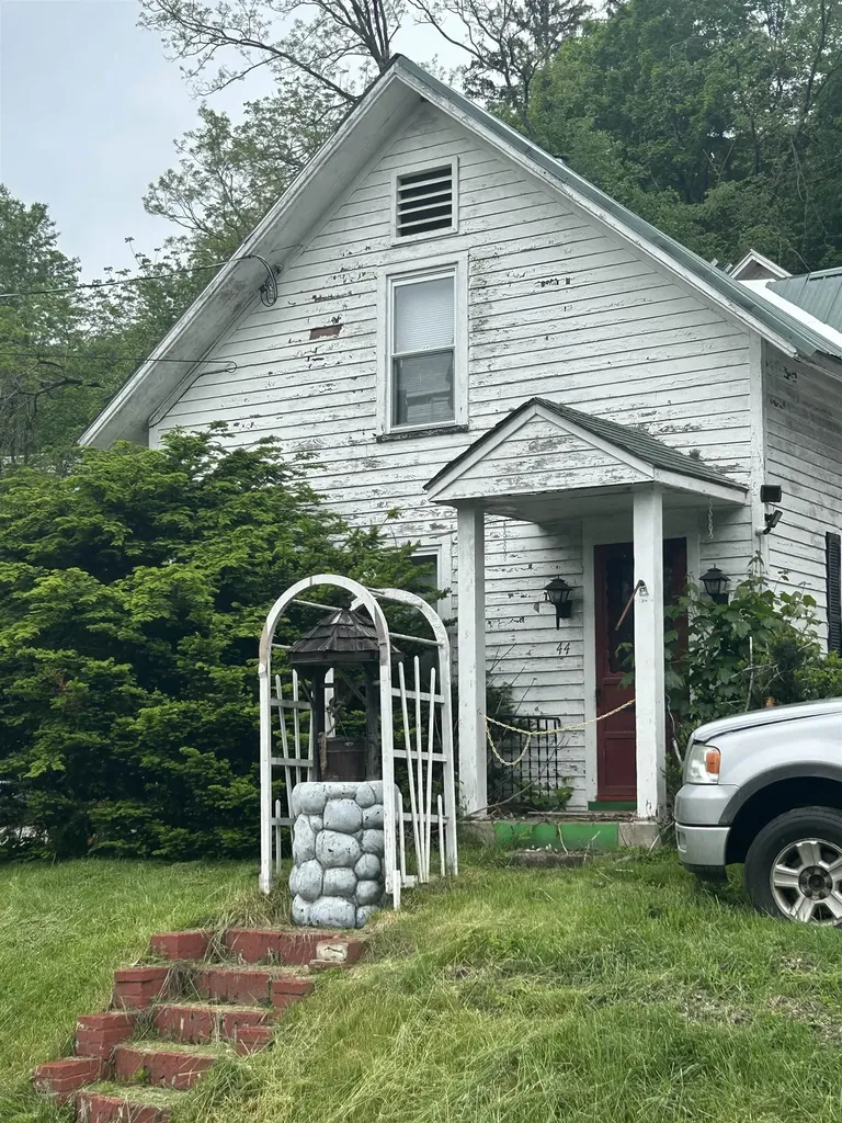 44 High Street Hinsdale NH 03451