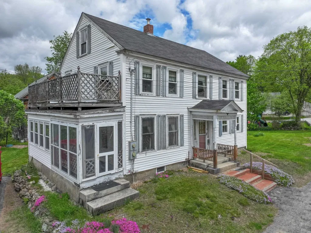 12 Old Deerfield Road Candia NH 03034