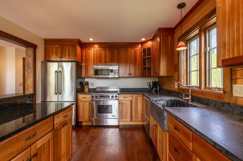 524 Reilly Road Londonderry VT 05148