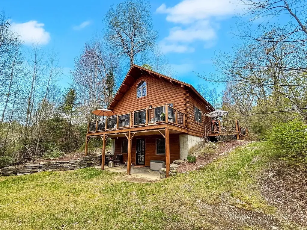 66 Windsor Lane Haverhill NH 03785