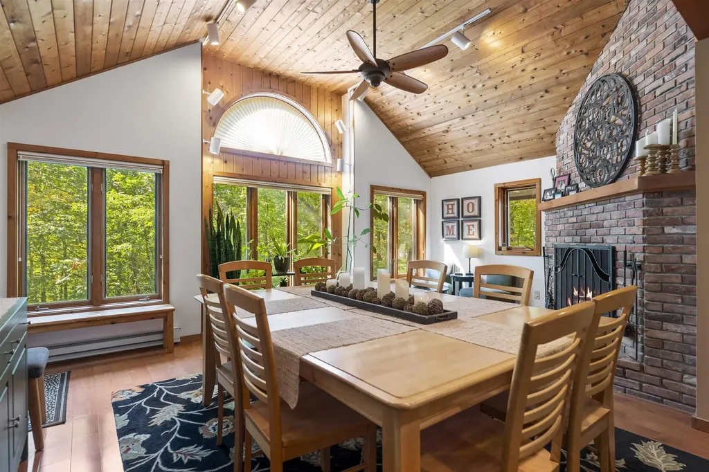 544 Dalewood Road Jamaica VT 05343