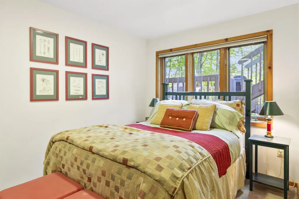 544 Dalewood Road Jamaica VT 05343