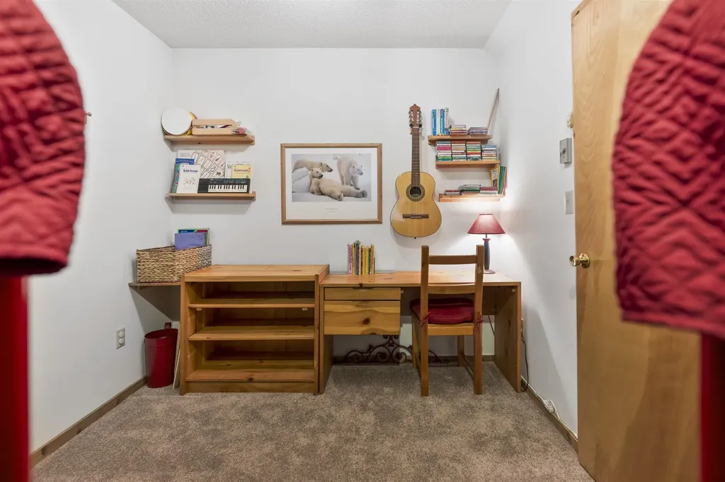 544 Dalewood Road Jamaica VT 05343