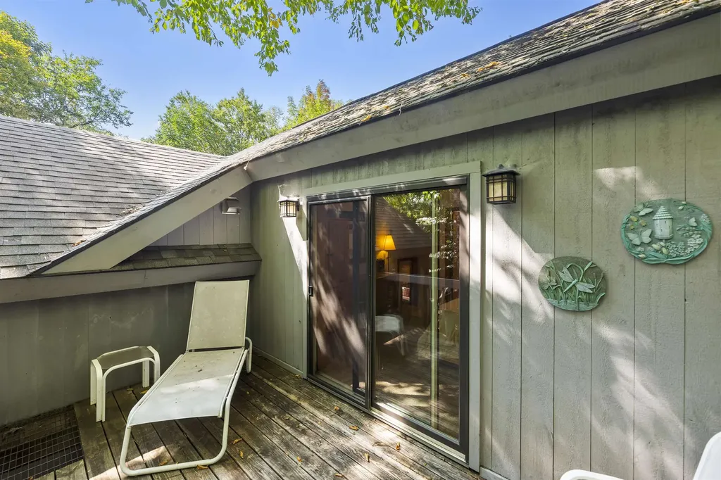 544 Dalewood Road Jamaica VT 05343