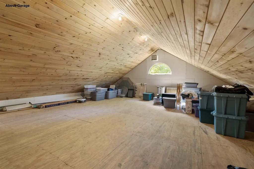 544 Dalewood Road Jamaica VT 05343