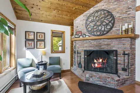 544 Dalewood Road Jamaica VT 05343